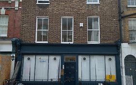Central London Flat. Georgian Terrace. Bright.